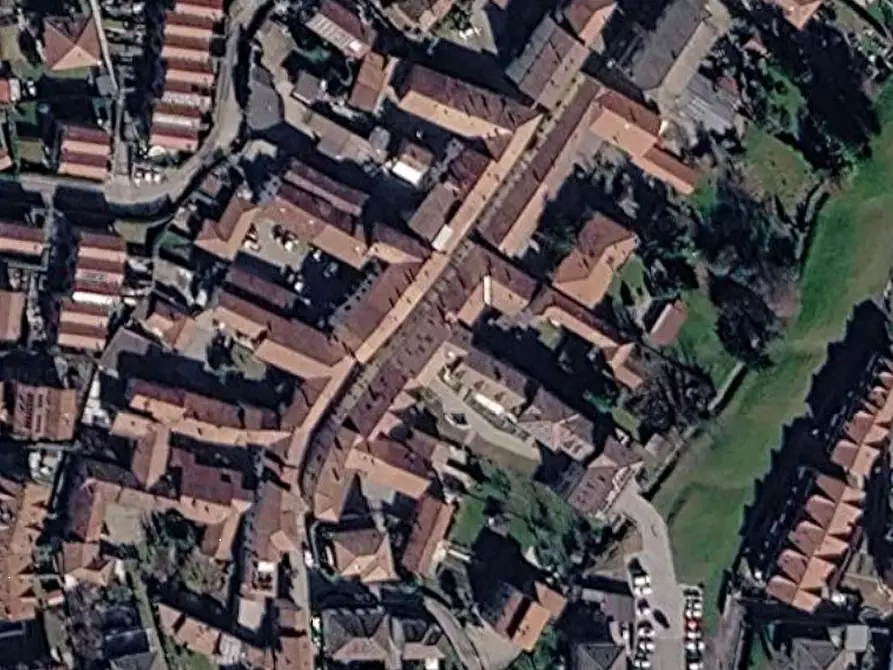 Immagine 8 di Appartamento in vendita  in Via Garibaldi a Venegono Superiore