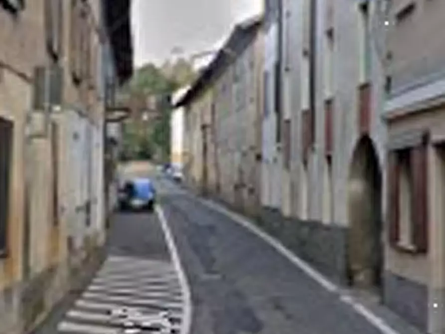 Immagine 10 di Appartamento in vendita  in Via Garibaldi a Venegono Superiore