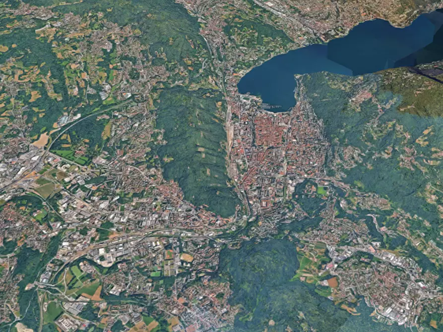 Immagine 8 di Garage in vendita  in Via Palestro a Como