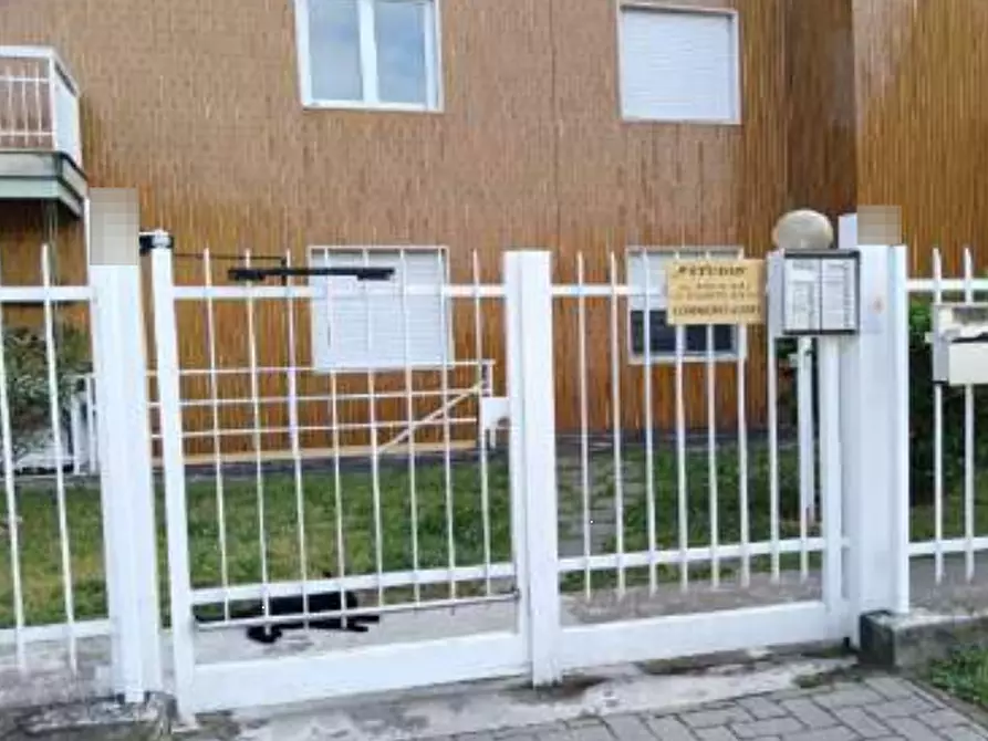 Immagine 4 di Appartamento in vendita  in Via Del Carso a Arluno