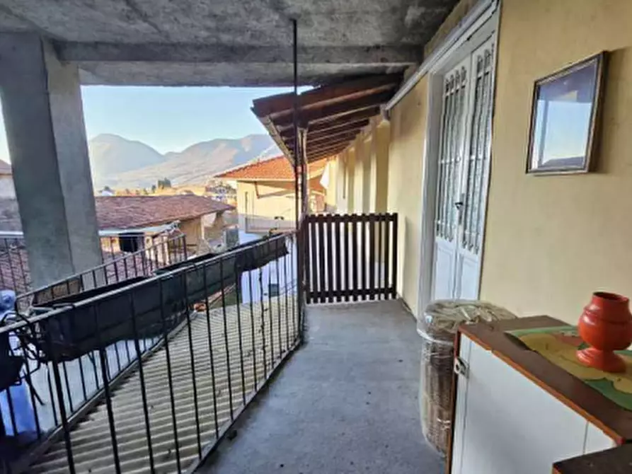 Immagine 5 di Appartamento in vendita  in Via Biasini a Azzio