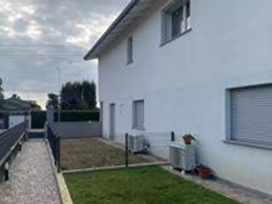 Immagine 12 di Appartamento in vendita  in Via Cappelletta a Sulbiate