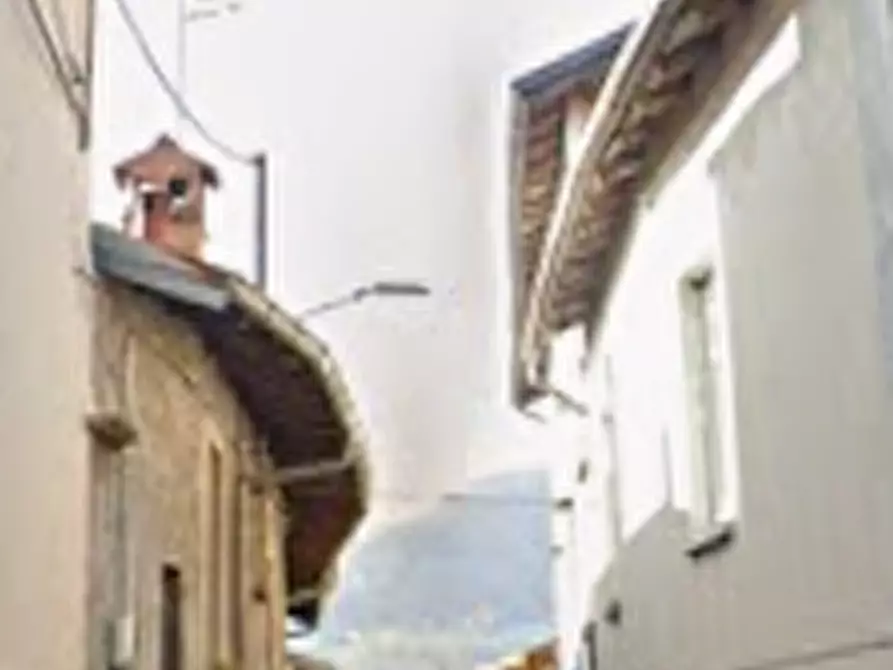 Immagine 8 di Appartamento in vendita  in Via A. Volta a Cittiglio