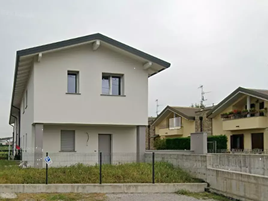 Immagine 4 di Garage in vendita  in Via Cappelletta a Sulbiate
