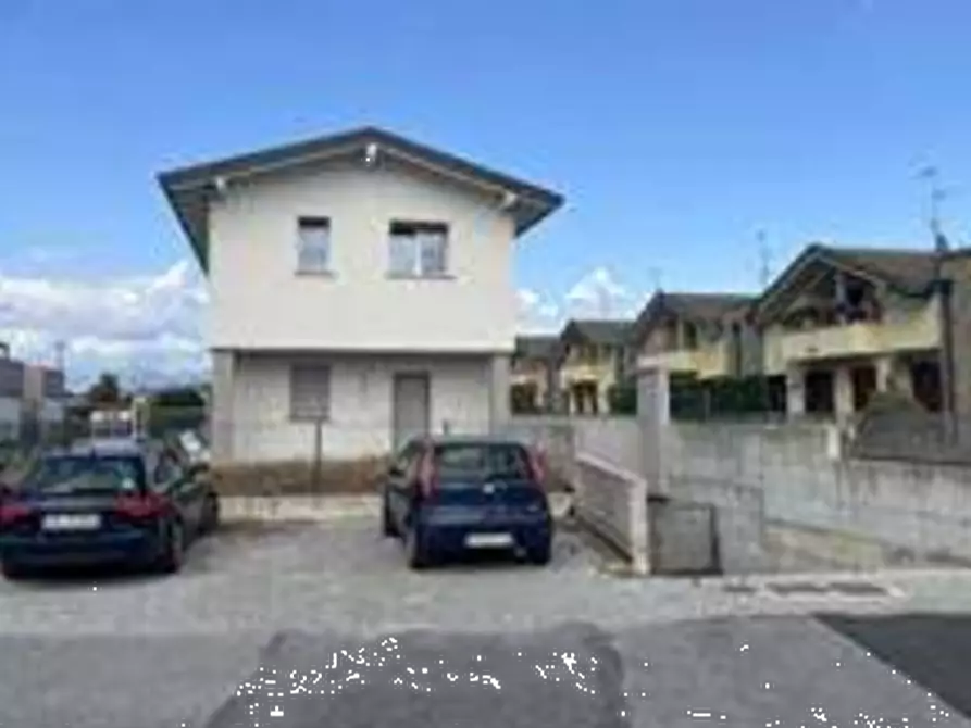 Immagine 6 di Garage in vendita  in Via Cappelletta a Sulbiate