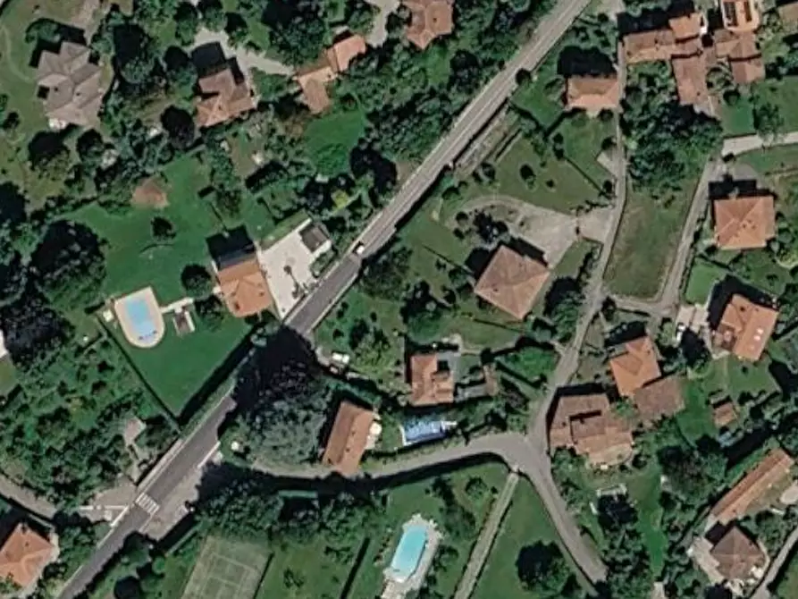 Immagine 7 di Magazzino in vendita  in Via Marconi a Castelveccana