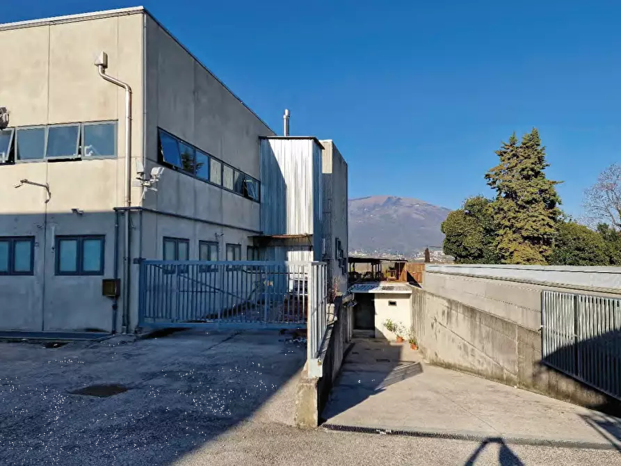 Immagine 8 di Magazzino in vendita  in Via Feltrina a Pederobba