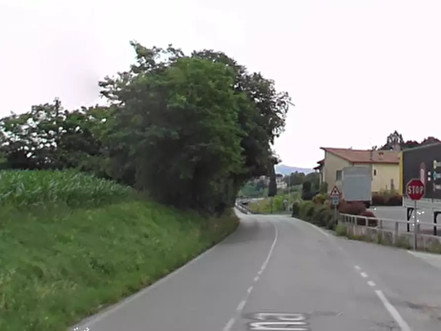 Immagine 10 di Magazzino in vendita  in Via Feltrina a Pederobba