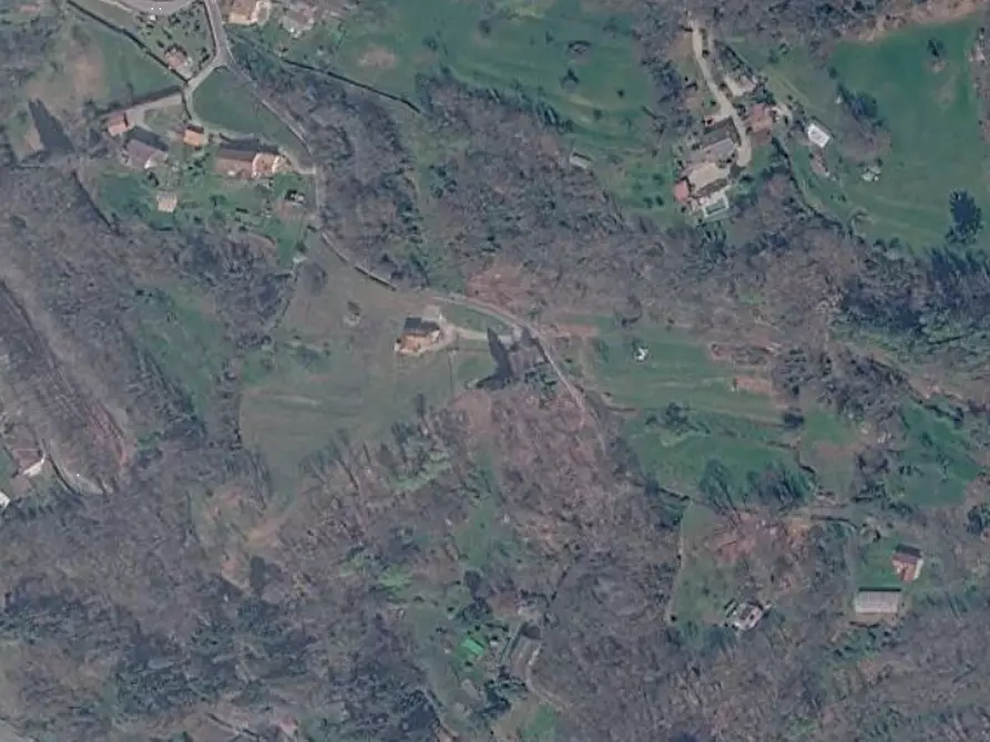 Immagine 3 di Magazzino in vendita  in Via Pandorè  a Montegrino Valtravaglia
