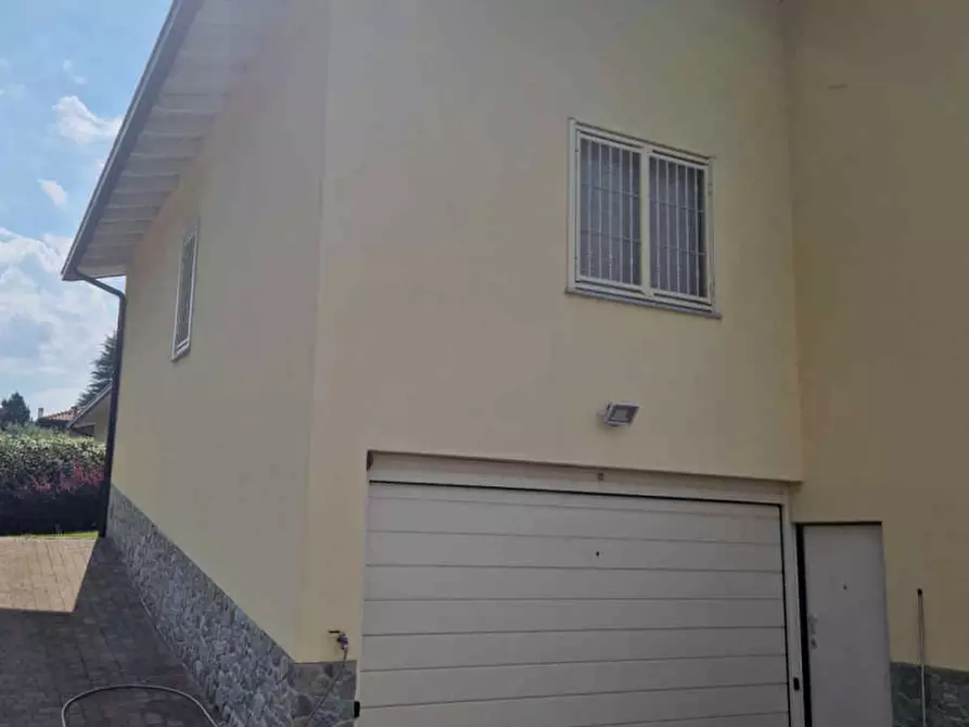 Immagine 1 di Villa in vendita  in Via Londra a Senago