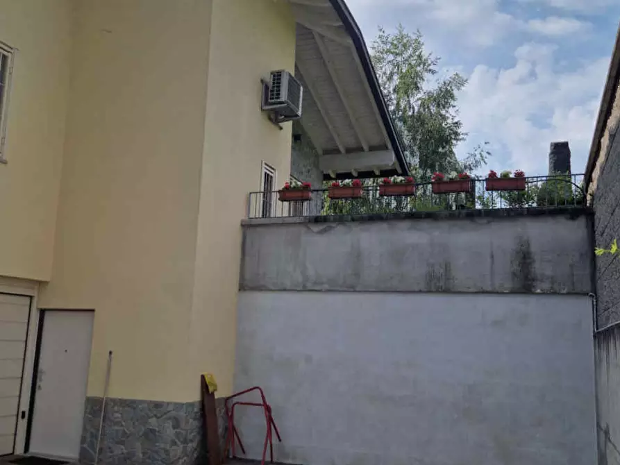 Immagine 2 di Villa in vendita  in Via Londra a Senago