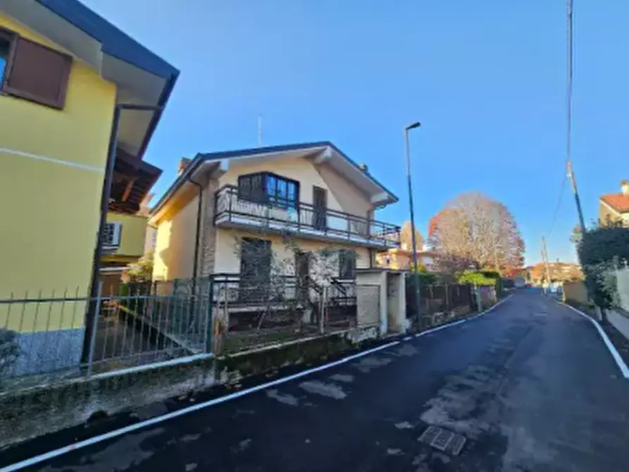 Immagine 2 di Villetta a schiera in vendita  in Via Dante Alighieri a Cesate
