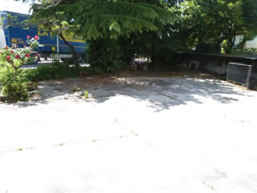 Immagine 5 di Casa indipendente in vendita  in Via Castellana a Paese