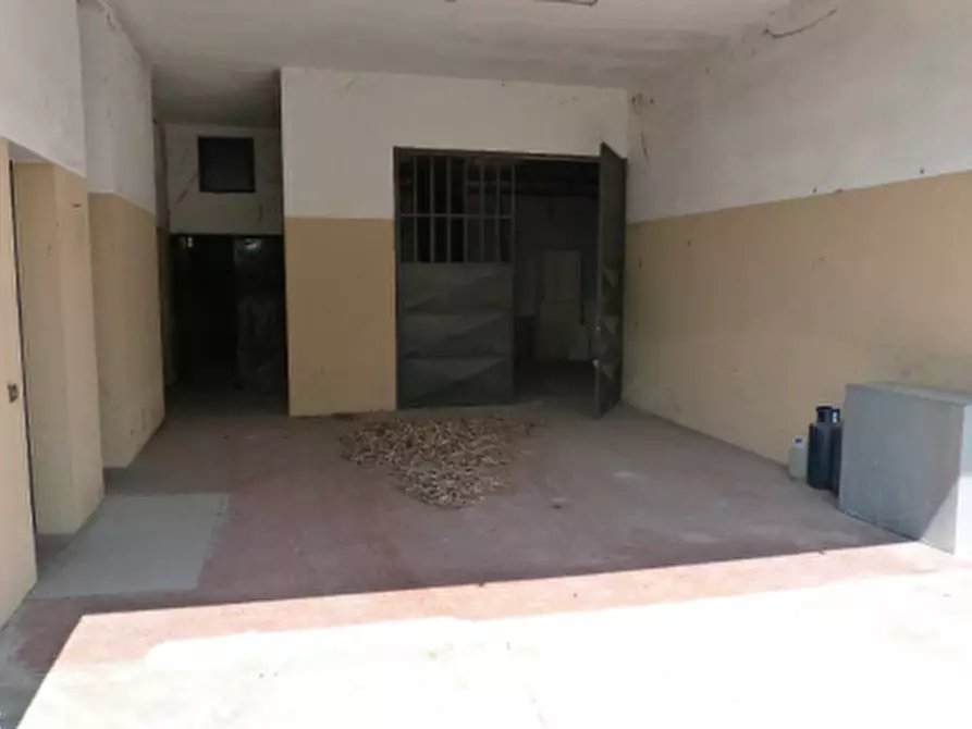 Immagine 7 di Casa indipendente in vendita  in Via Castellana a Paese