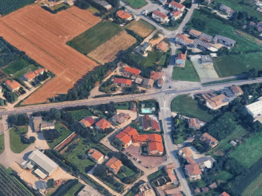 Immagine 10 di Casa indipendente in vendita  in Via Castellana a Paese