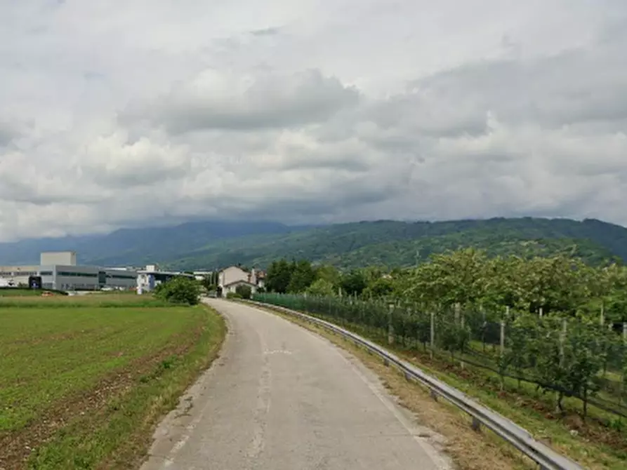 Immagine 12 di Capannone industriale in vendita  in Via Feltrina a Pederobba
