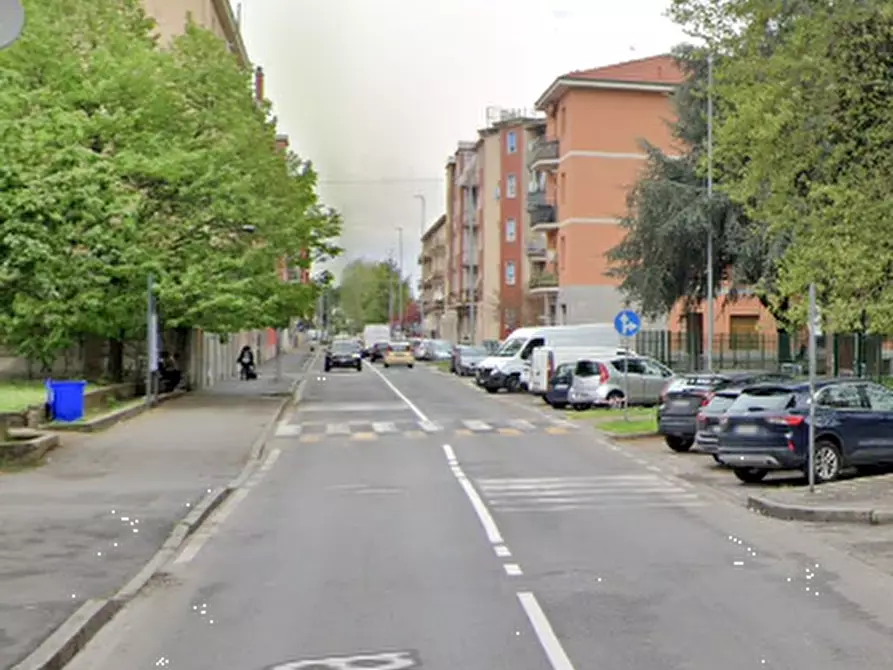 Immagine 8 di Garage in vendita  in Via Monza a Pioltello