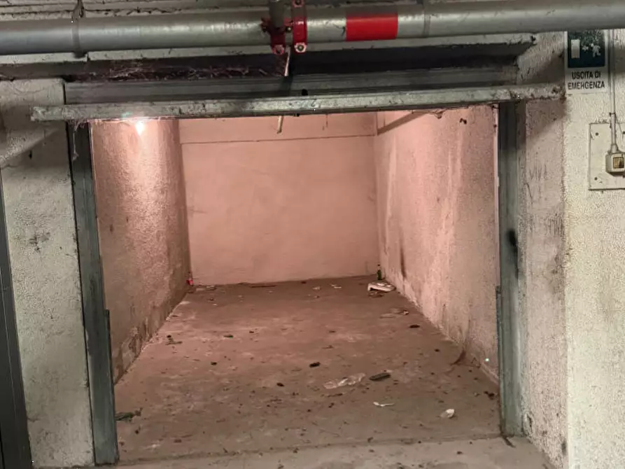 Immagine 4 di Garage in vendita  in Strada San Faustino a Modena