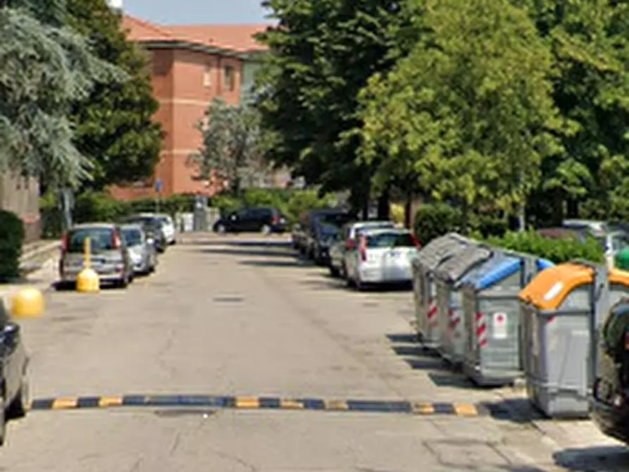 Immagine 5 di Garage in vendita  in Strada San Faustino a Modena