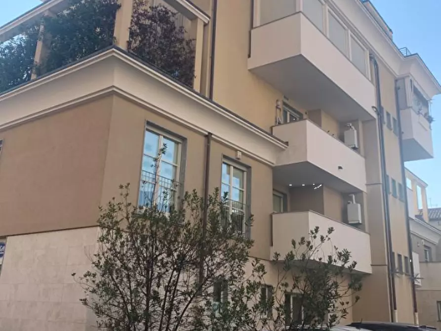 Immagine 1 di Appartamento in vendita  in Via Odescalchi a Seregno