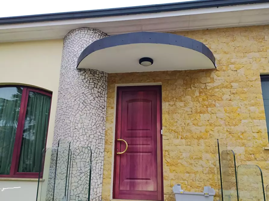 Immagine 6 di Casa indipendente in vendita  in Via Milano a Cairate
