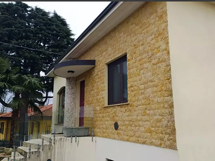 Immagine 7 di Casa indipendente in vendita  in Via Milano a Cairate