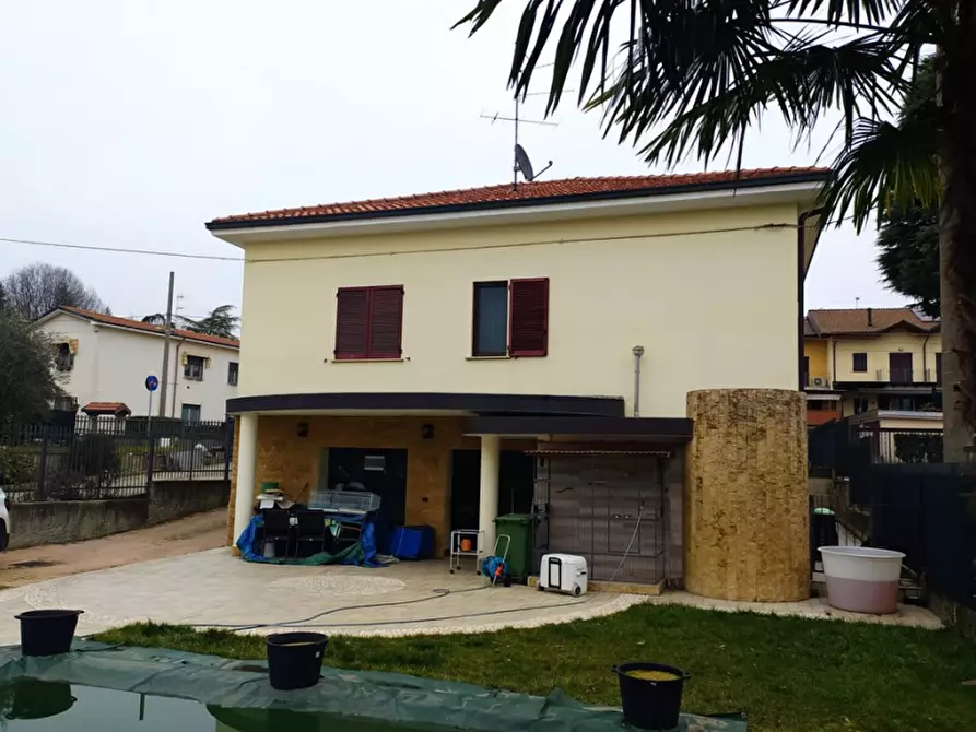 Immagine 11 di Casa indipendente in vendita  in Via Milano a Cairate