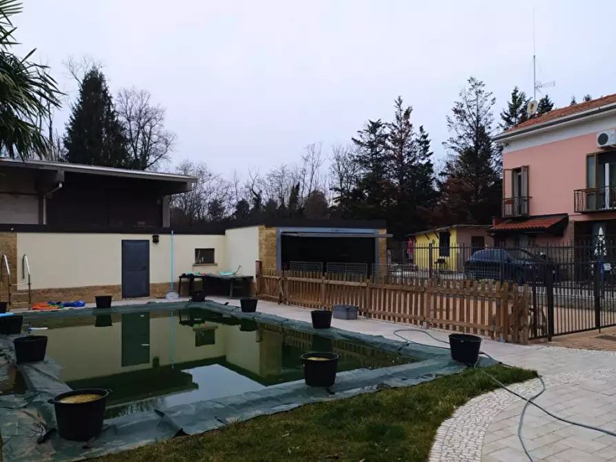Immagine 13 di Casa indipendente in vendita  in Via Milano a Cairate