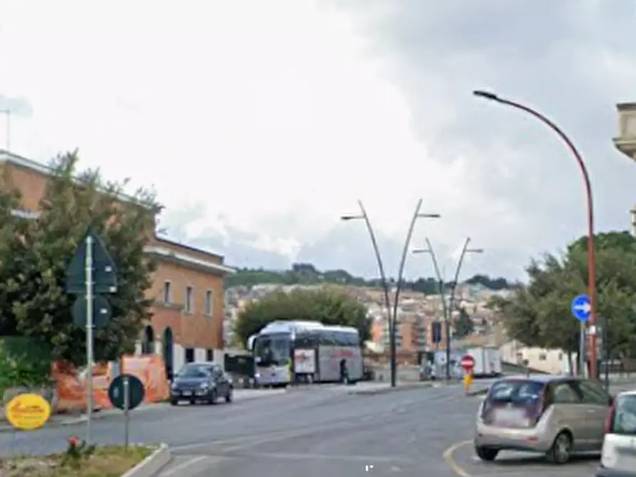 Immagine 5 di Garage in vendita  in Via Umberto I a Campobasso
