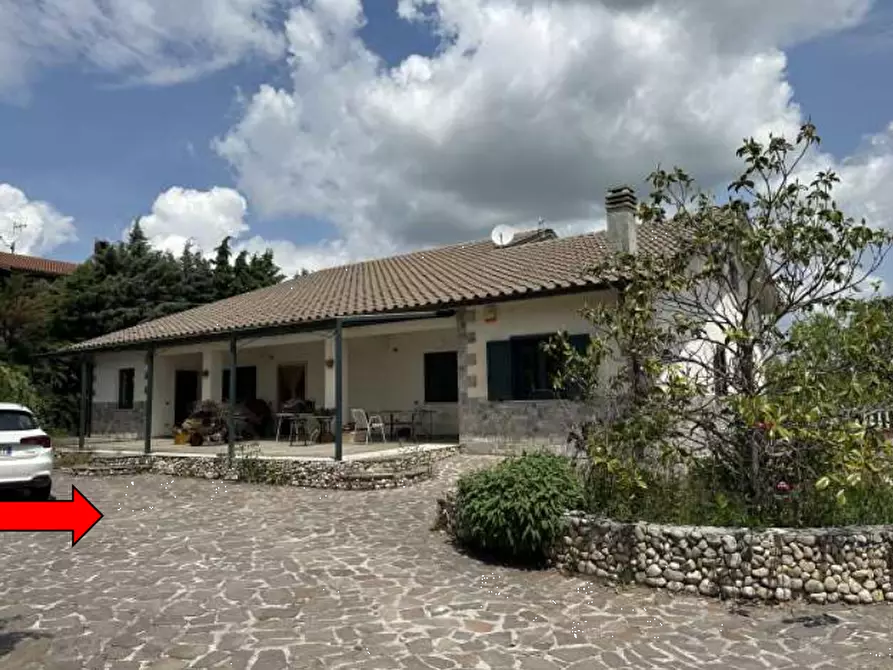 Immagine 1 di Casa indipendente in vendita  in Contrada Colli  a Campobasso