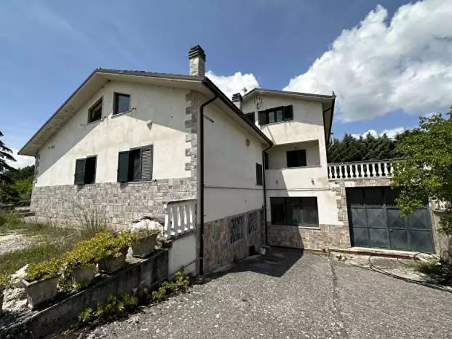 Immagine 2 di Casa indipendente in vendita  in Contrada Colli  a Campobasso