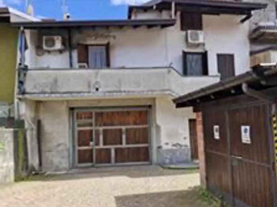 Immagine 1 di Appartamento in vendita  in Via Eugenio Villoresi  a Somma Lombardo