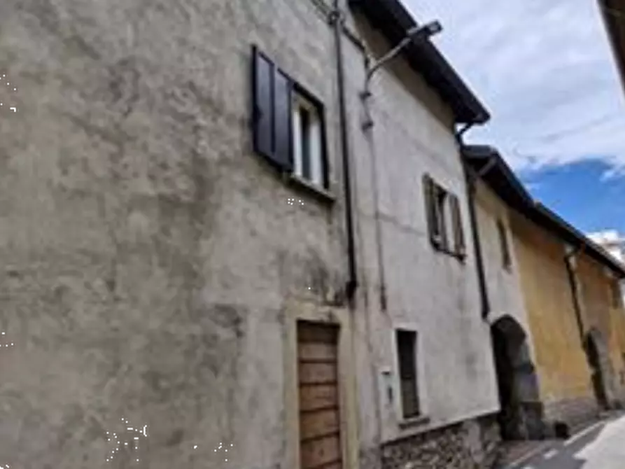 Immagine 3 di Appartamento in vendita  in Via Eugenio Villoresi  a Somma Lombardo
