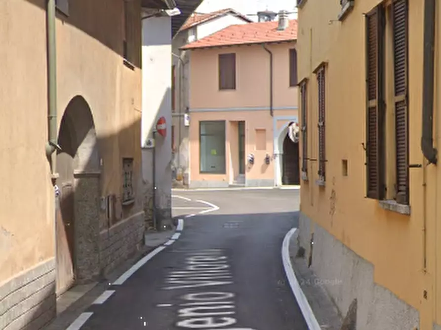 Immagine 10 di Appartamento in vendita  in Via Eugenio Villoresi  a Somma Lombardo