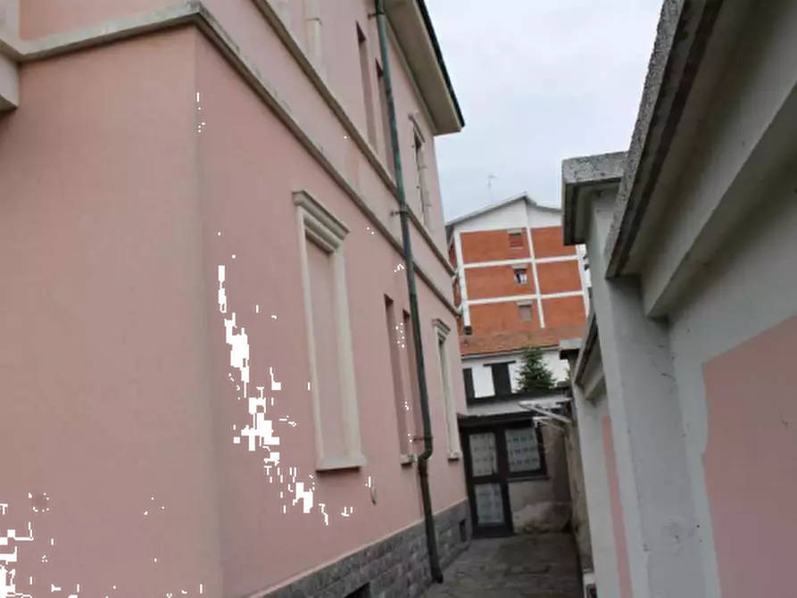 Immagine 3 di Villa in vendita  in Via della Liberazione a Gallarate