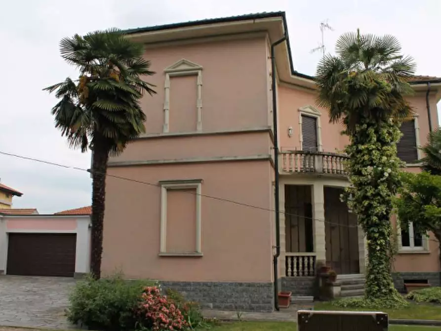 Immagine 10 di Villa in vendita  in Via della Liberazione a Gallarate
