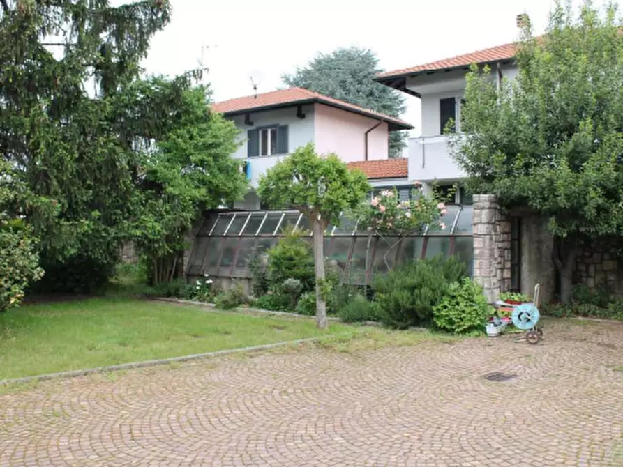 Immagine 11 di Villa in vendita  in Via della Liberazione a Gallarate