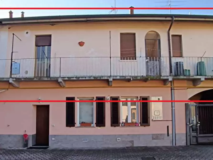 Immagine 2 di Appartamento in vendita  in Via Palestro a Busto Arsizio