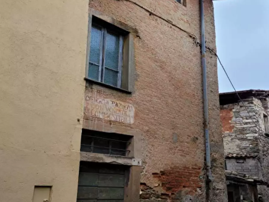 Immagine 4 di Porzione di casa in vendita  in Vicolo Carate  a Grandola Ed Uniti