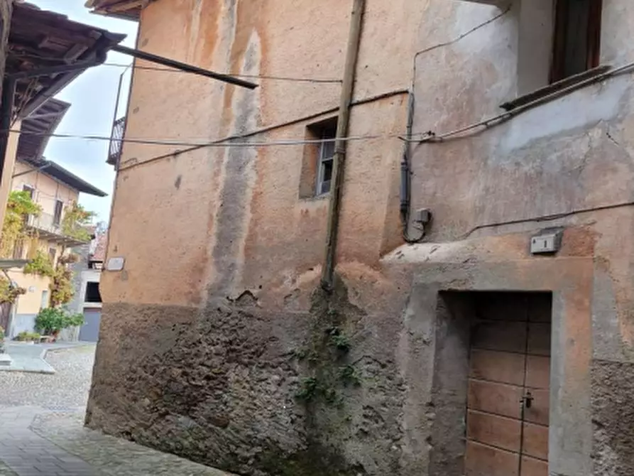 Immagine 6 di Appartamento in vendita  in Via Carate di Sopra a Grandola Ed Uniti