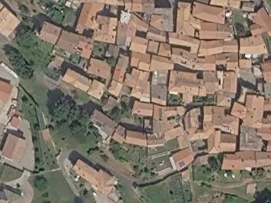 Immagine 10 di Appartamento in vendita  in Via Carate di Sopra a Grandola Ed Uniti