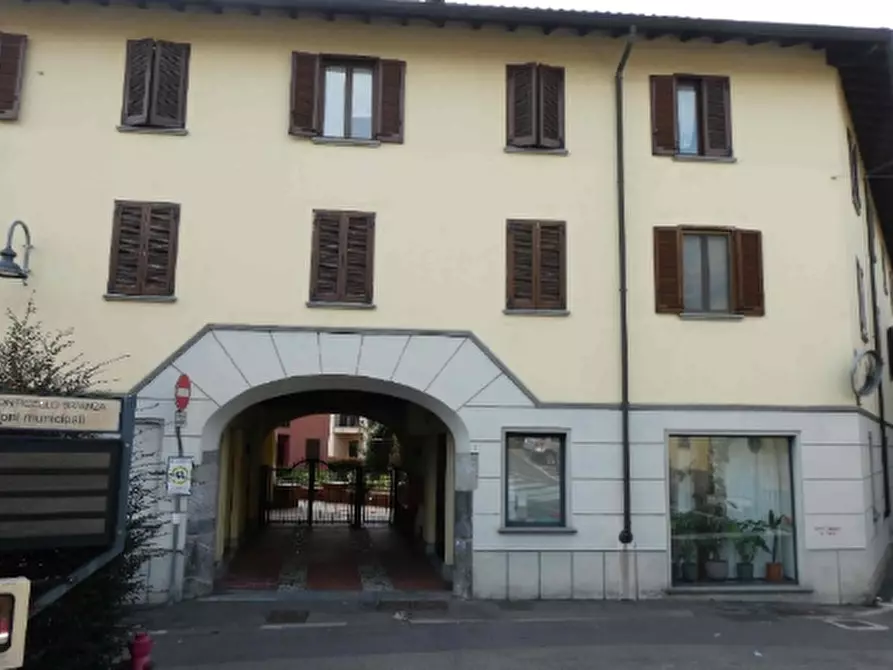 Immagine 3 di Appartamento in vendita  in Piazza de Capitani a Monticello Brianza