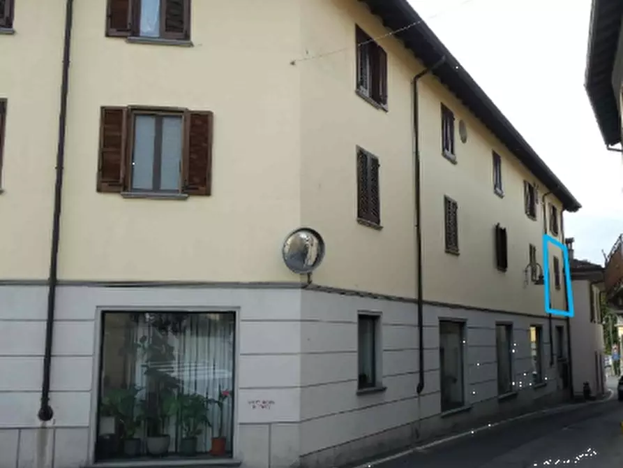 Immagine 5 di Appartamento in vendita  in Piazza de Capitani a Monticello Brianza