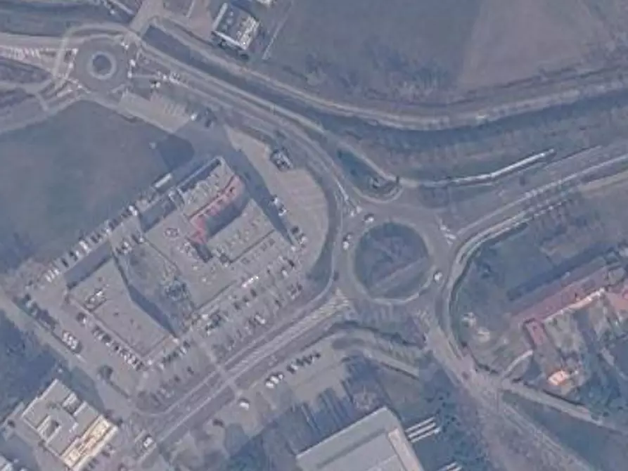Immagine 7 di Negozio in vendita  in Viale Roma  a Schio