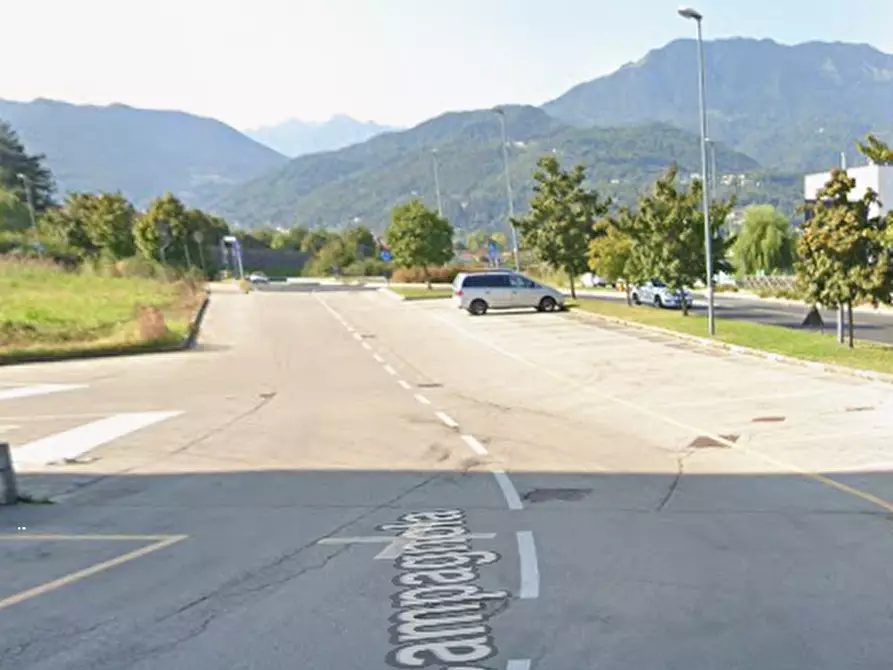 Immagine 10 di Negozio in vendita  in Viale Roma  a Schio