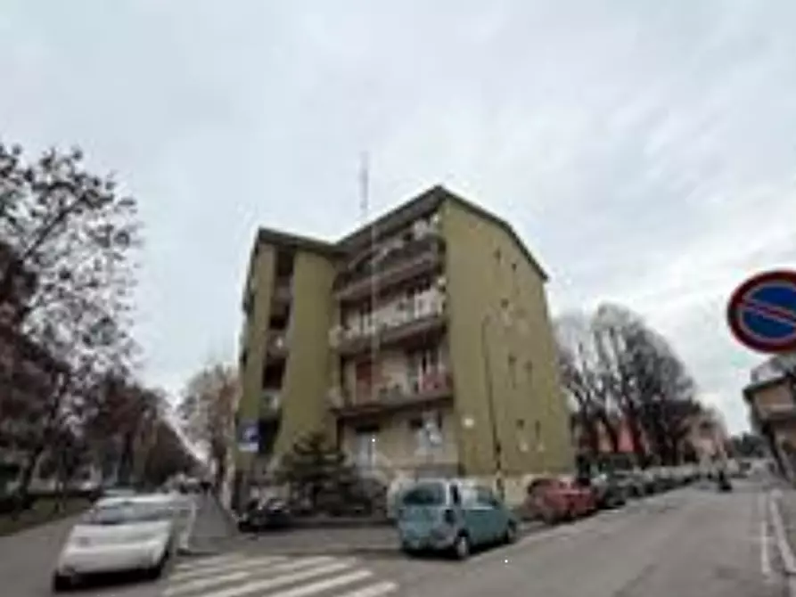 Immagine 4 di Appartamento in vendita  in Via Leopardi  a Sesto San Giovanni