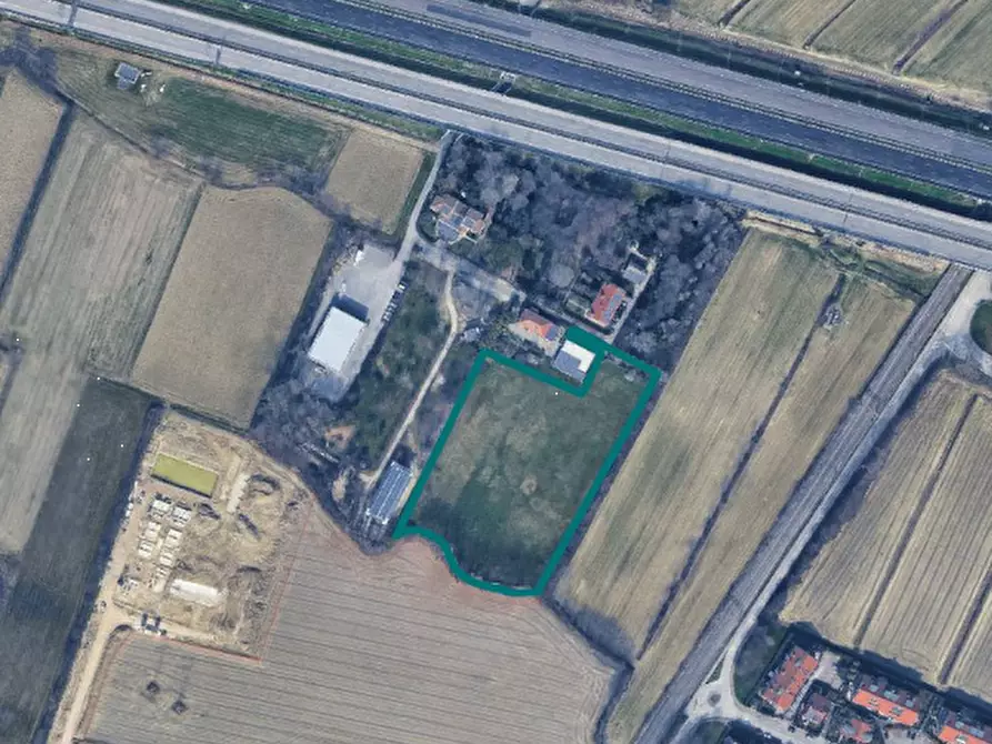 Immagine 1 di Terreno agricolo in vendita  in Via Rienza a Padova