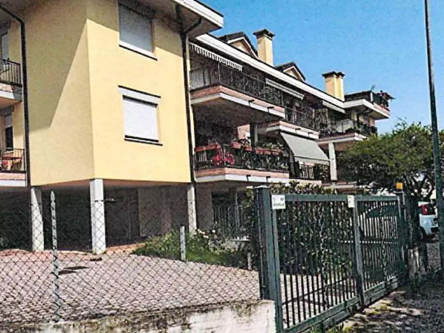 Immagine 2 di Appartamento in vendita  in Via Luigi Marsili a Padova