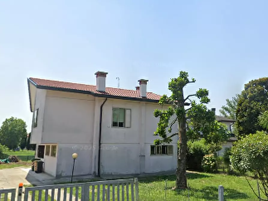 Immagine 1 di Laboratorio in vendita  in Via Moro a Campodoro