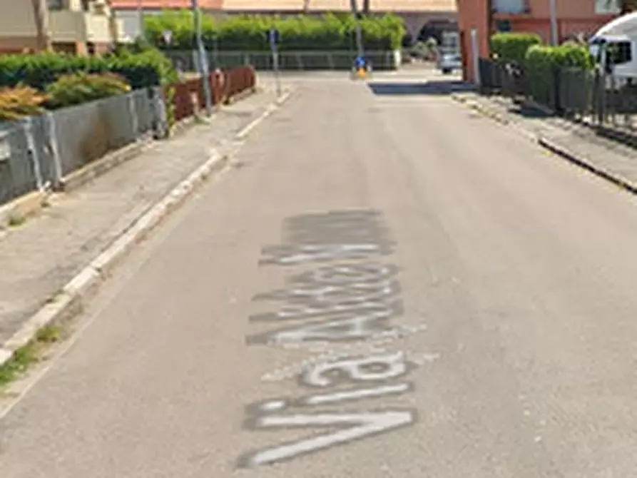 Immagine 10 di Laboratorio in vendita  in Via Moro a Campodoro
